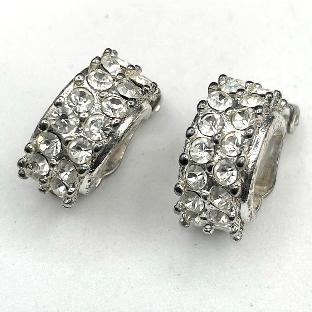 Vintage Silver Tone Rhinestone Clip-On Earrings Classic Sparkle Statement Boho